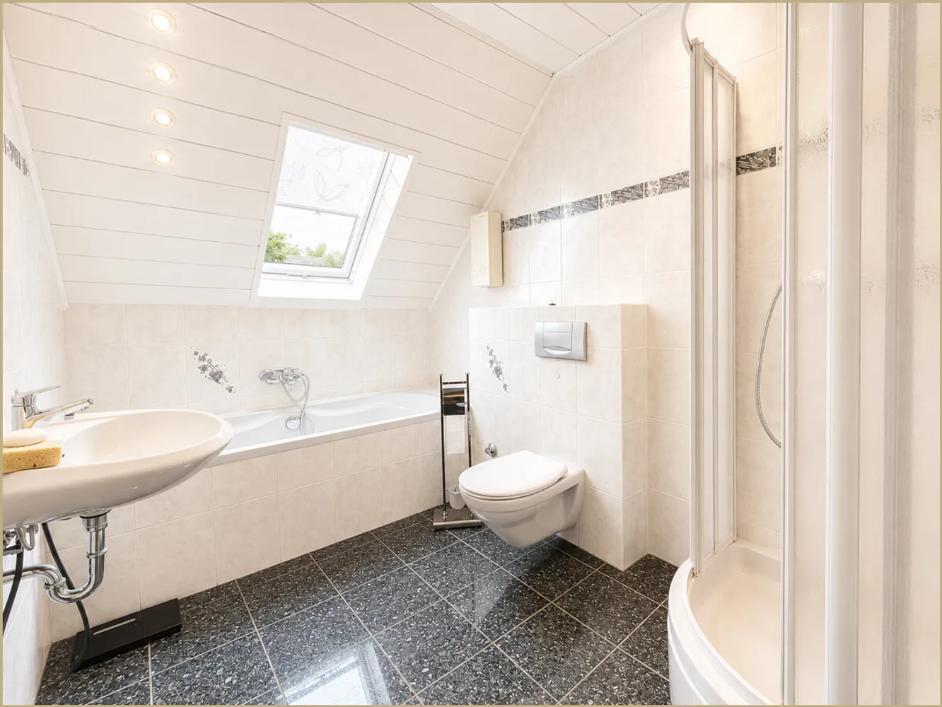 3 Zimmer Wohnung mit 75 m² in Essen – Bild 4