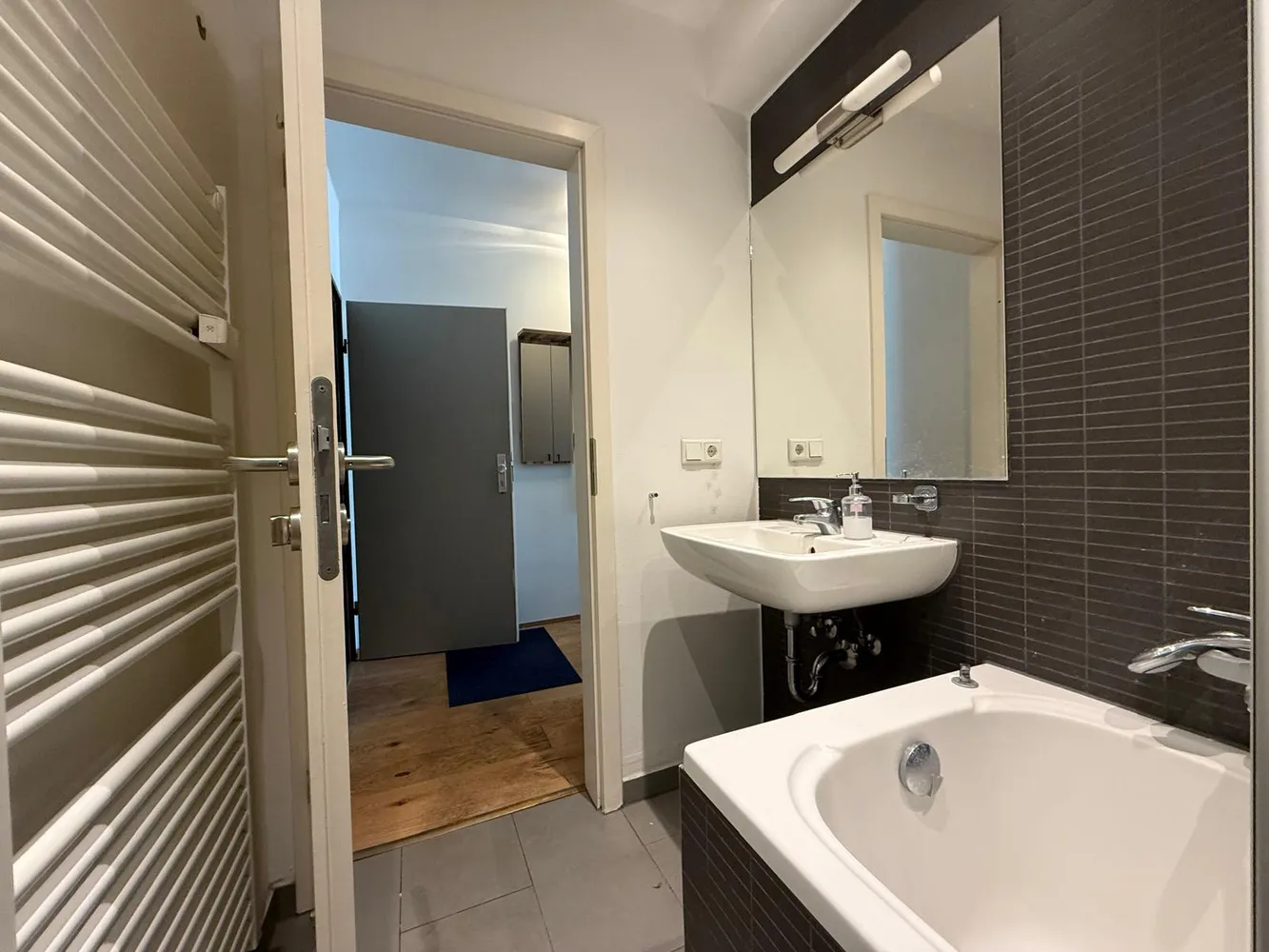 1 room apartment with 33 m² in Düsseldorf – Photo 8