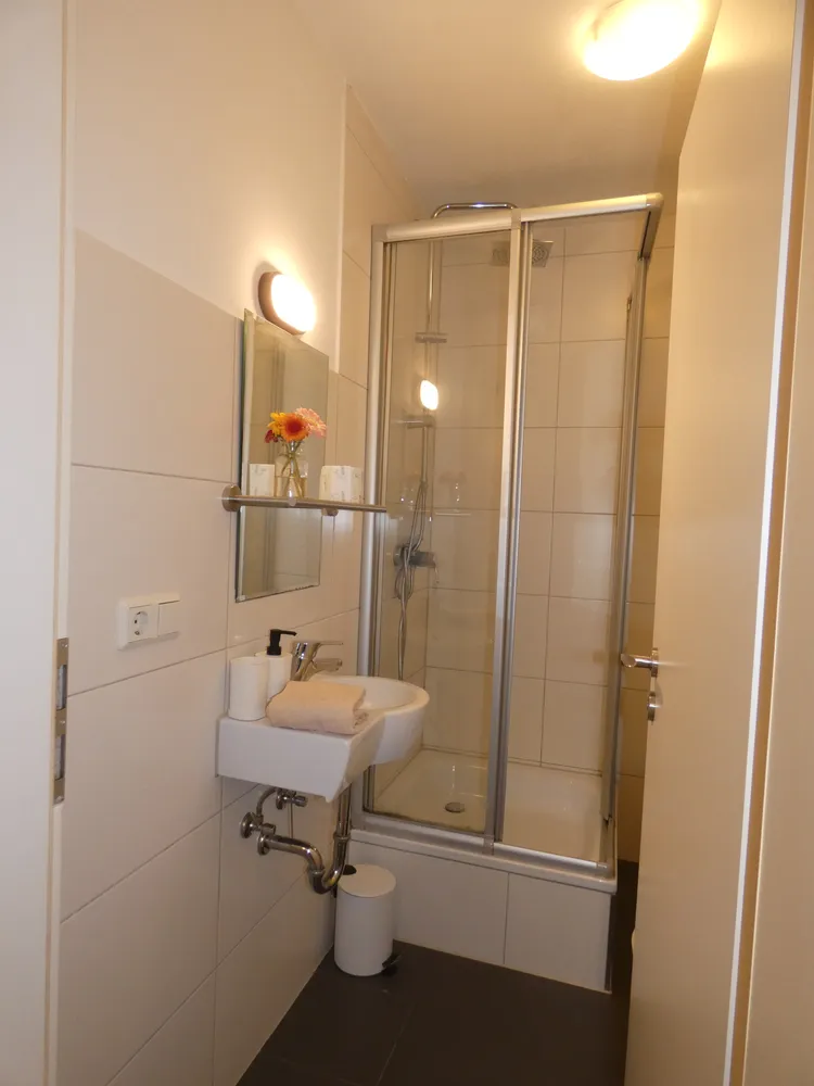 1 Zimmer Wohnung mit 67 m² in Köln – Bild 7