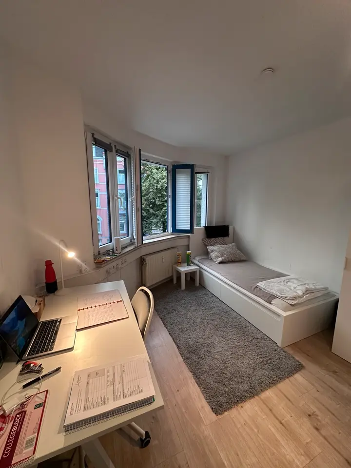 WG-Zimmer mit 13 m² in Aachen – Bild 1