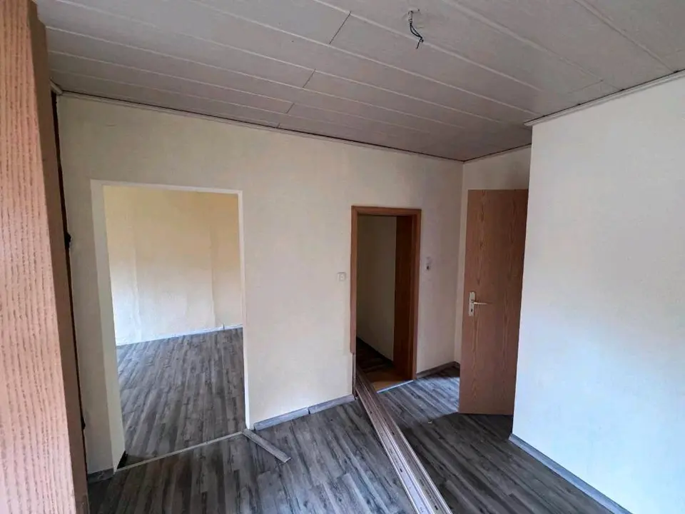 9 Zimmer Wohnung mit 107 m² in Aue-Bad Schlema – Bild 5