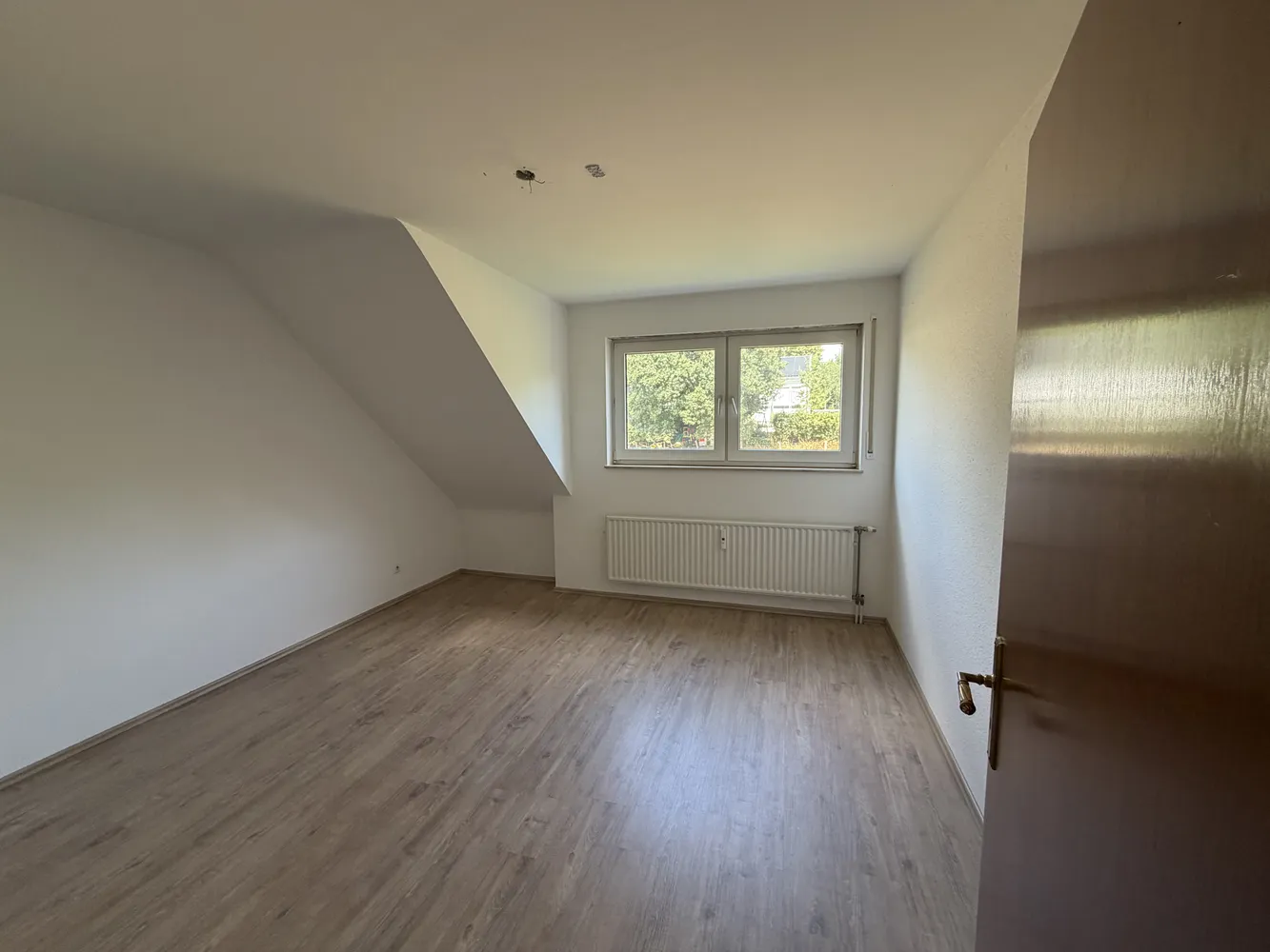 4 Zimmer Wohnung mit 114 m² in Leverkusen – Bild 4