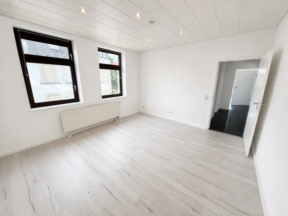 4 Zimmer Wohnung mit 96 m² in Magdeburg – Bild 2