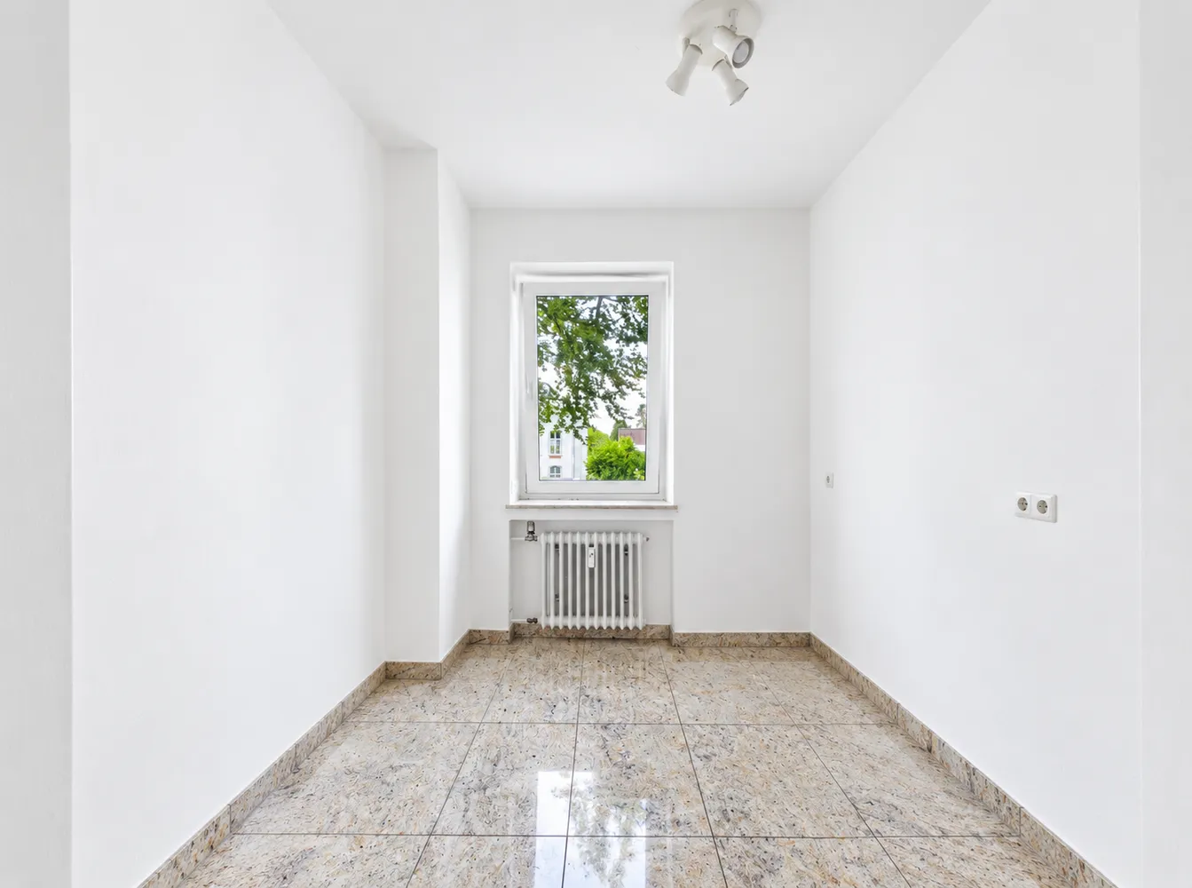 4 Zimmer Wohnung mit 140 m² in Detmold – Bild 9