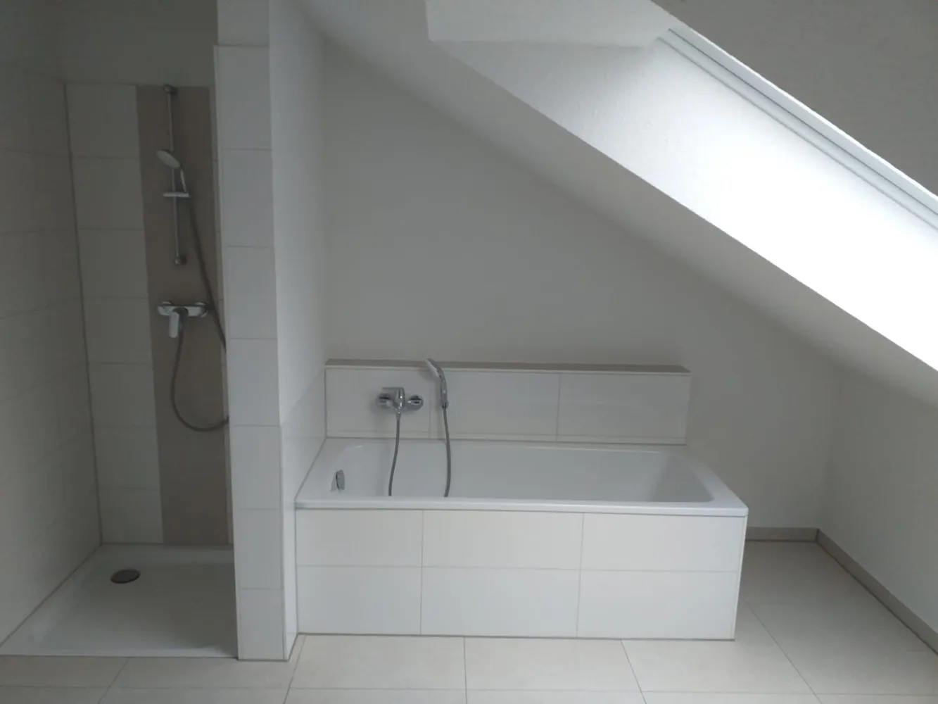 4 Zimmer Haus mit 106 m² in Hamburg – Bild 1