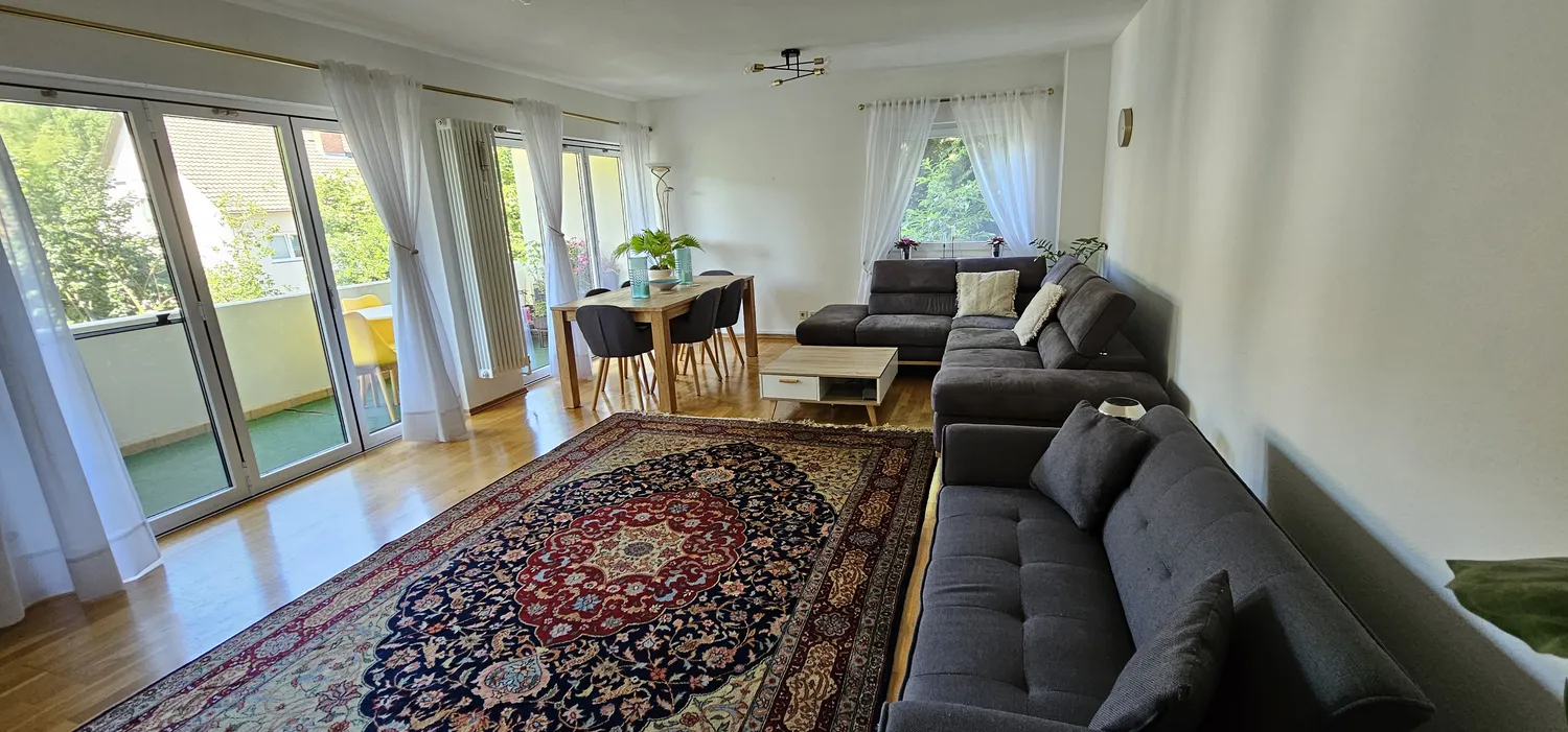 4 room apartment with 98 m² in Saarbrücken – Photo 1