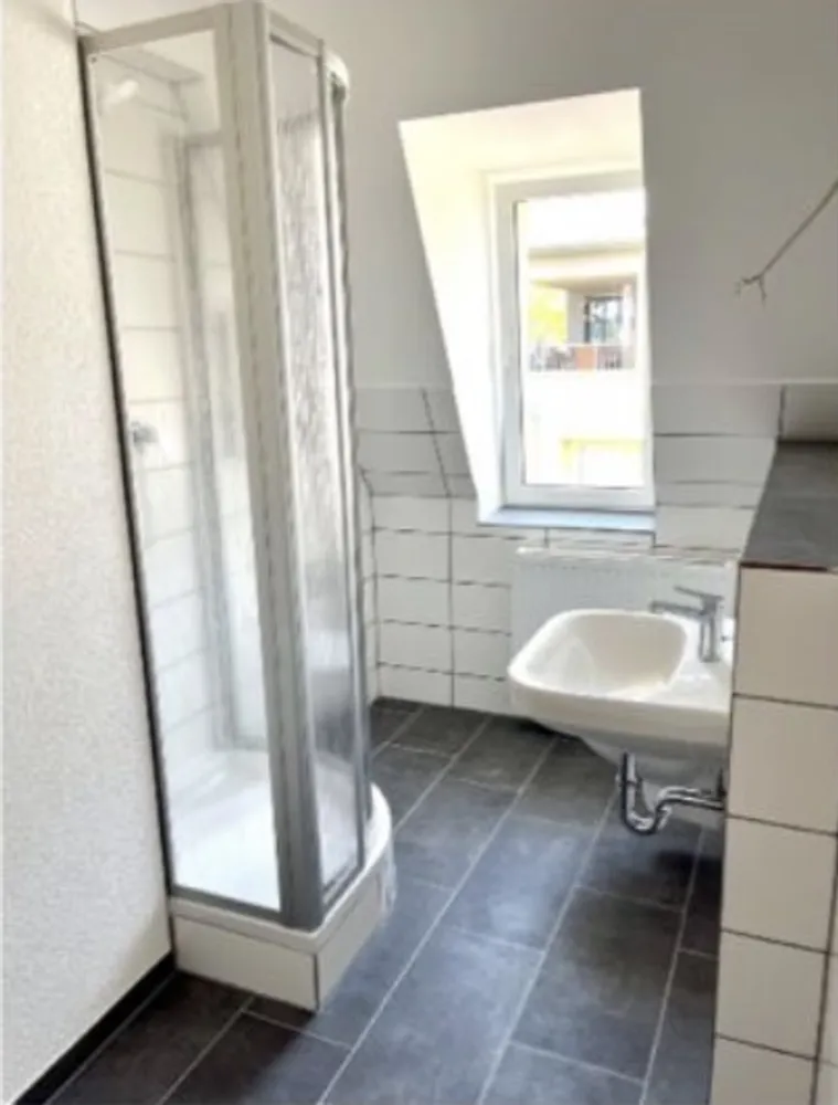 2 Zimmer Wohnung mit 42 m² in Dresden – Bild 2