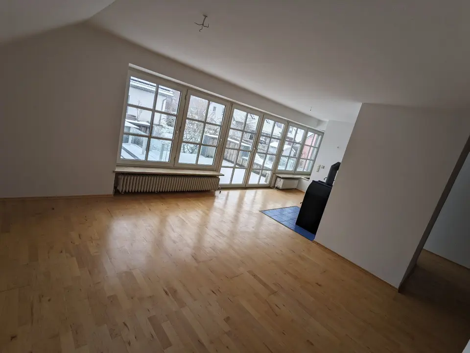 3 Zimmer Wohnung mit 138 m² in Hof – Bild 1
