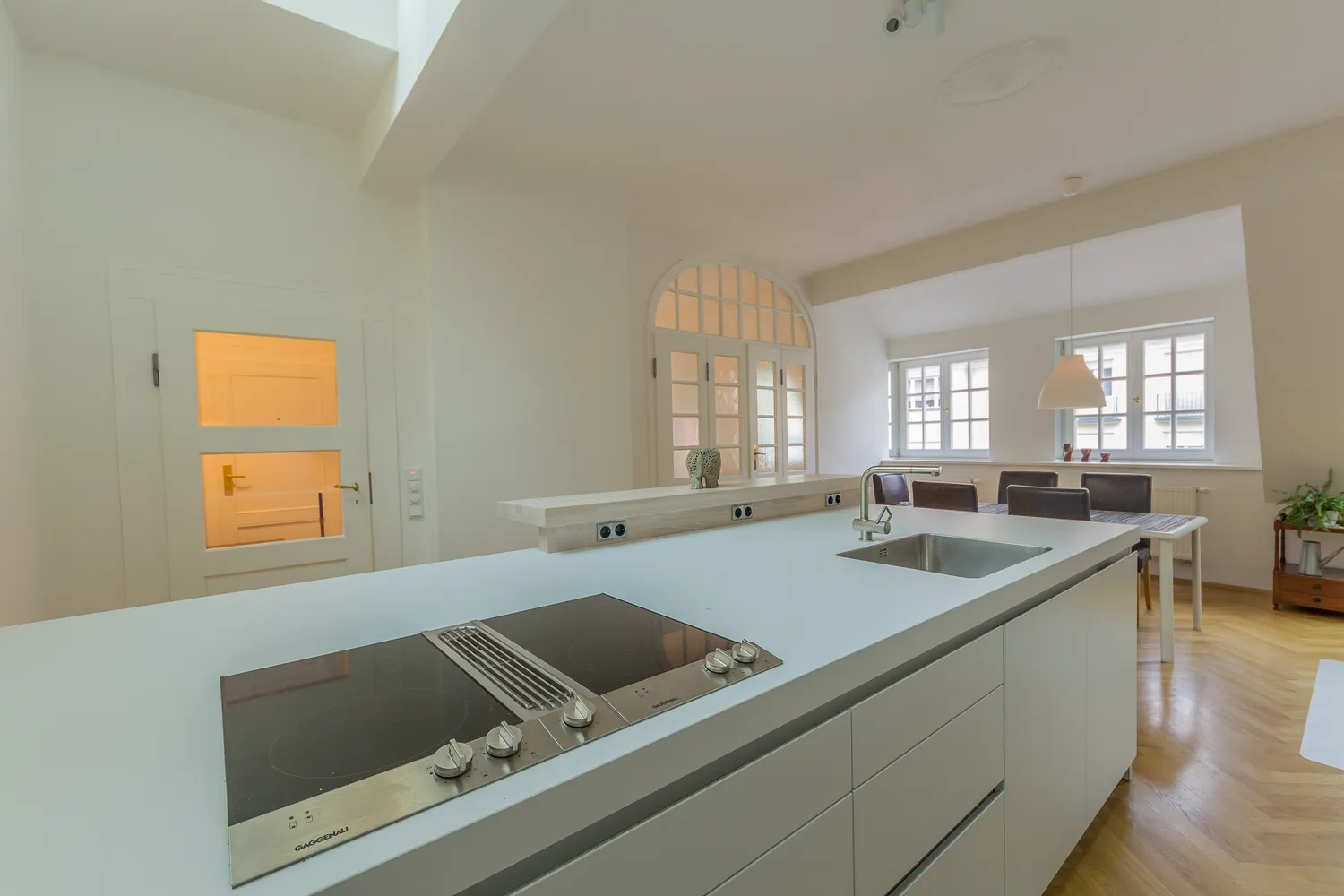4 Zimmer Wohnung mit 200 m² in München – Bild 8