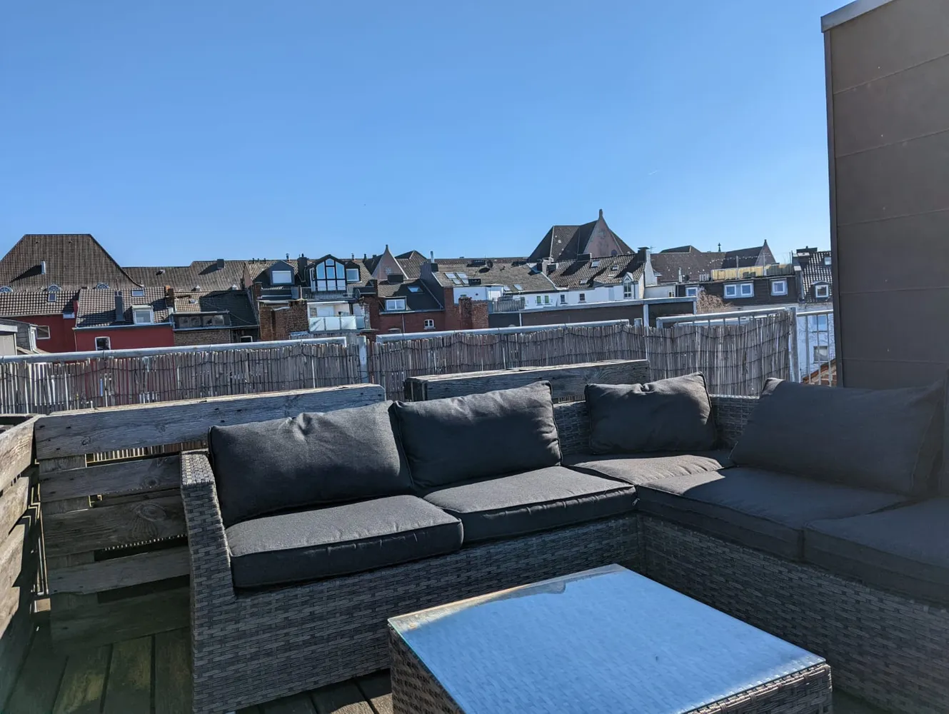 2 Zimmer Wohnung mit 67 m² in Aachen – Bild 2
