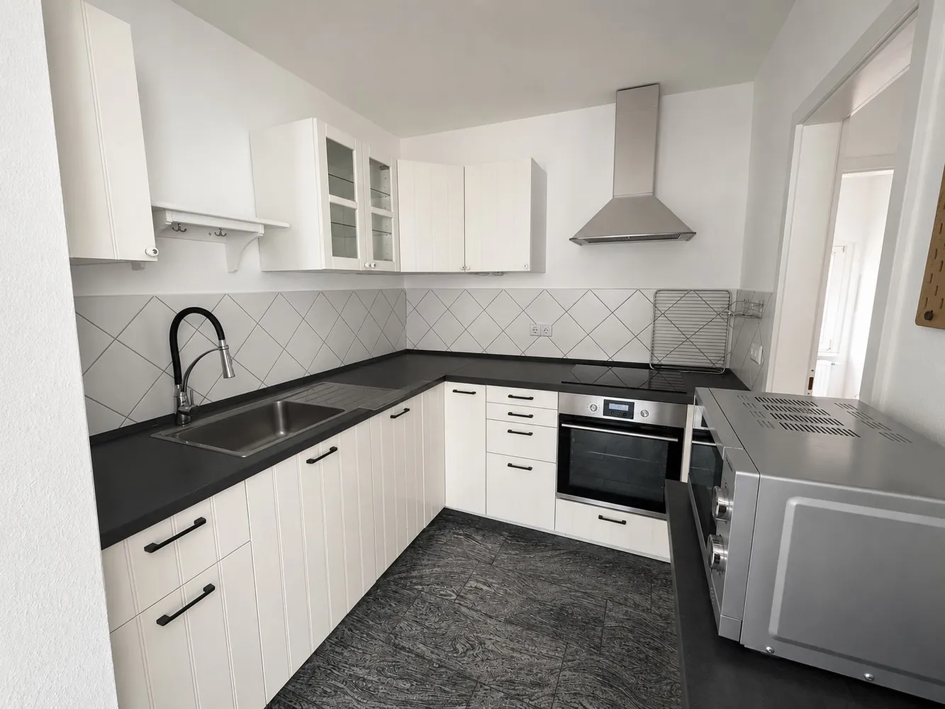 3 Zimmer Wohnung mit 83 m² in Halle (Saale) – Bild 2