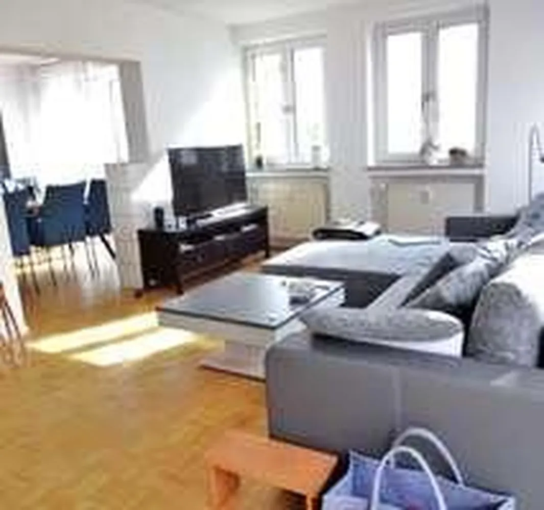 4 Zimmer Wohnung mit 90 m² in Frankfurt am Main – Bild 3