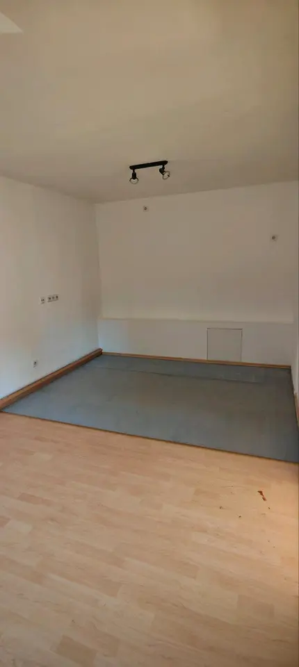 5 Zimmer Wohnung mit 136 m² in Metzingen – Bild 1