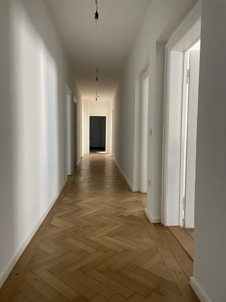 5 Zimmer Wohnung mit 147 m² in München – Bild 4