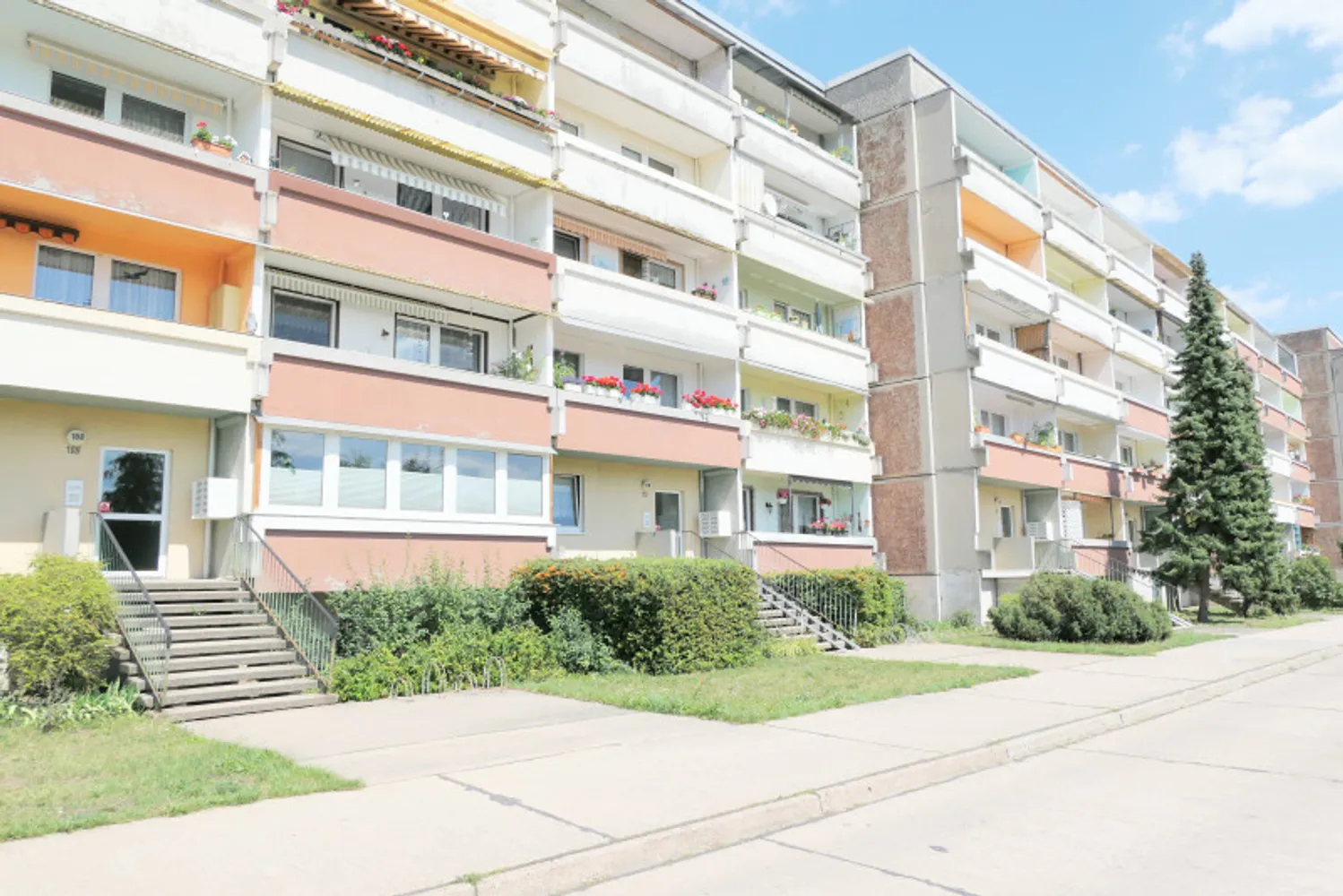 3 Zimmer Wohnung mit 71 m² in Dessau-Roßlau – Bild 1