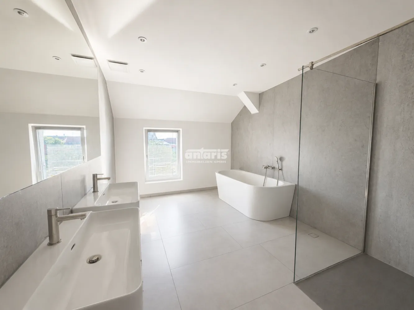 4 Zimmer Wohnung mit 140 m² in Erfurt – Bild 3