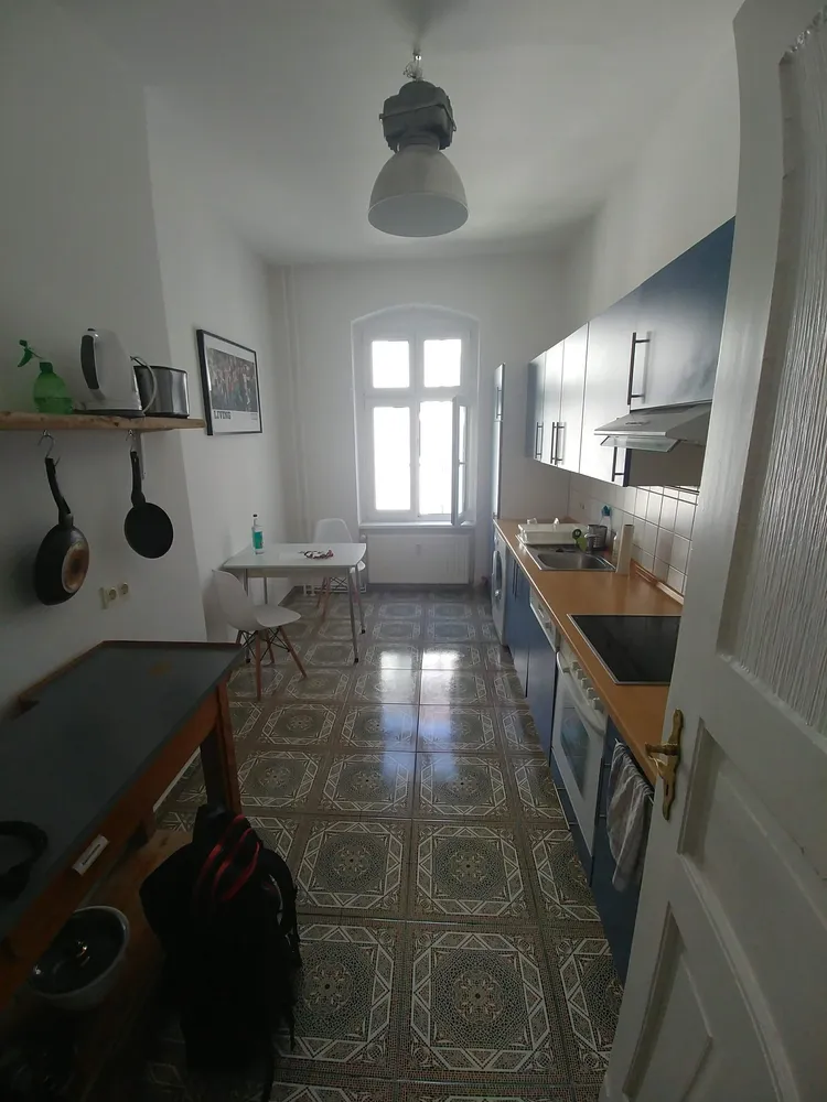 2 Zimmer Wohnung mit 80 m² in Berlin – Bild 4