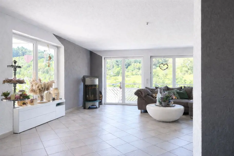 4 Zimmer Wohnung mit 123 m² in Lörrach – Bild 1