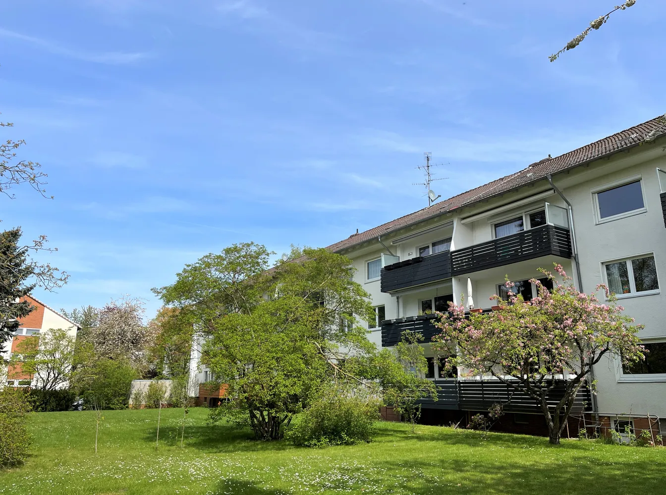 3 Zimmer Wohnung mit 98 m² in Hannover – Bild 1