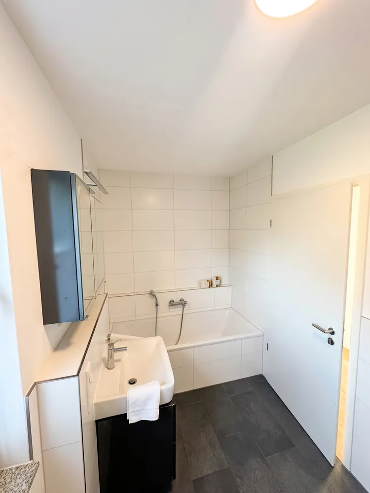 3 Zimmer Wohnung mit 85 m² in Berlin – Bild 3
