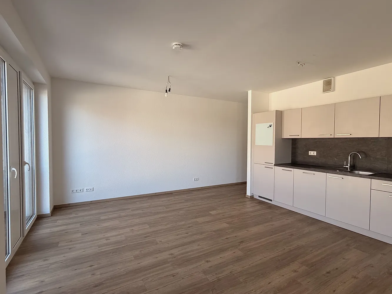 3 Zimmer Wohnung mit 77 m² in Hannover – Bild 2