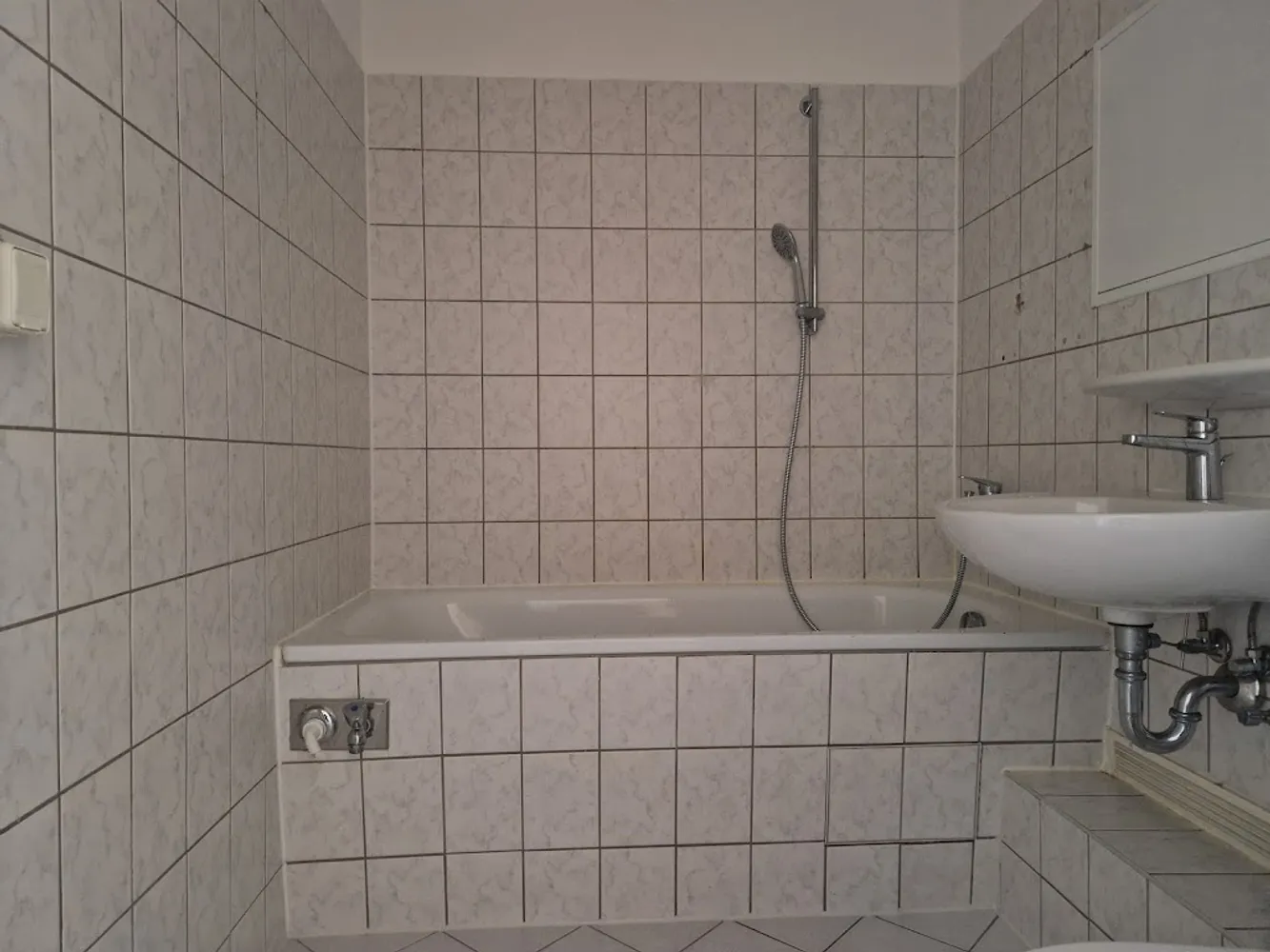5 Zimmer Wohnung mit 84 m² in Halle (Saale) – Bild 4
