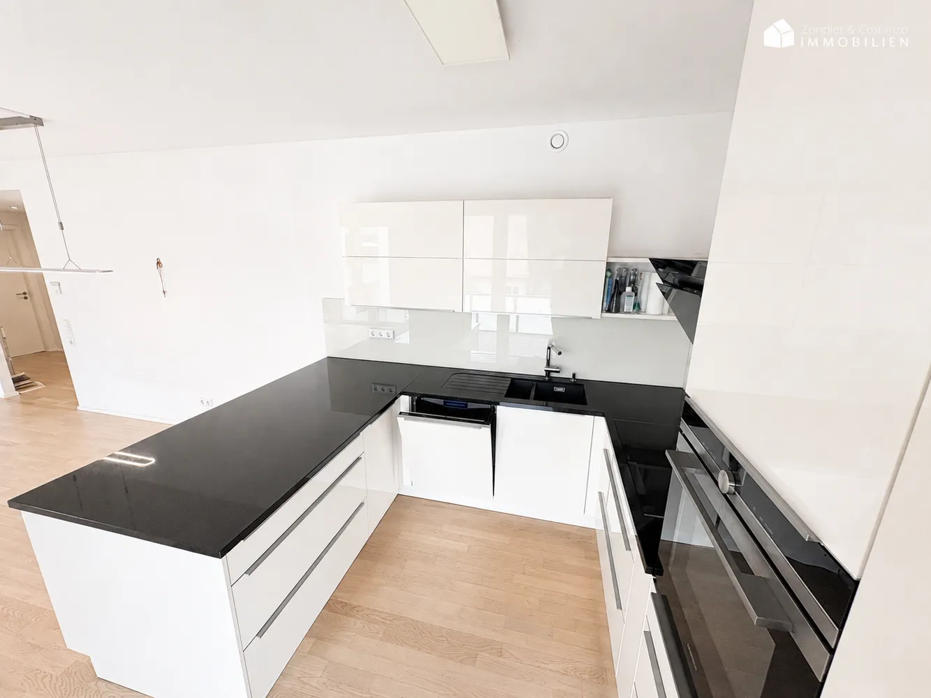 4 Zimmer Wohnung mit 102 m² in Stuttgart – Bild 2