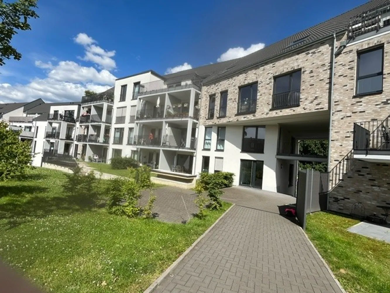 2 Zimmer Wohnung mit 69 m² in Solingen – Bild 1