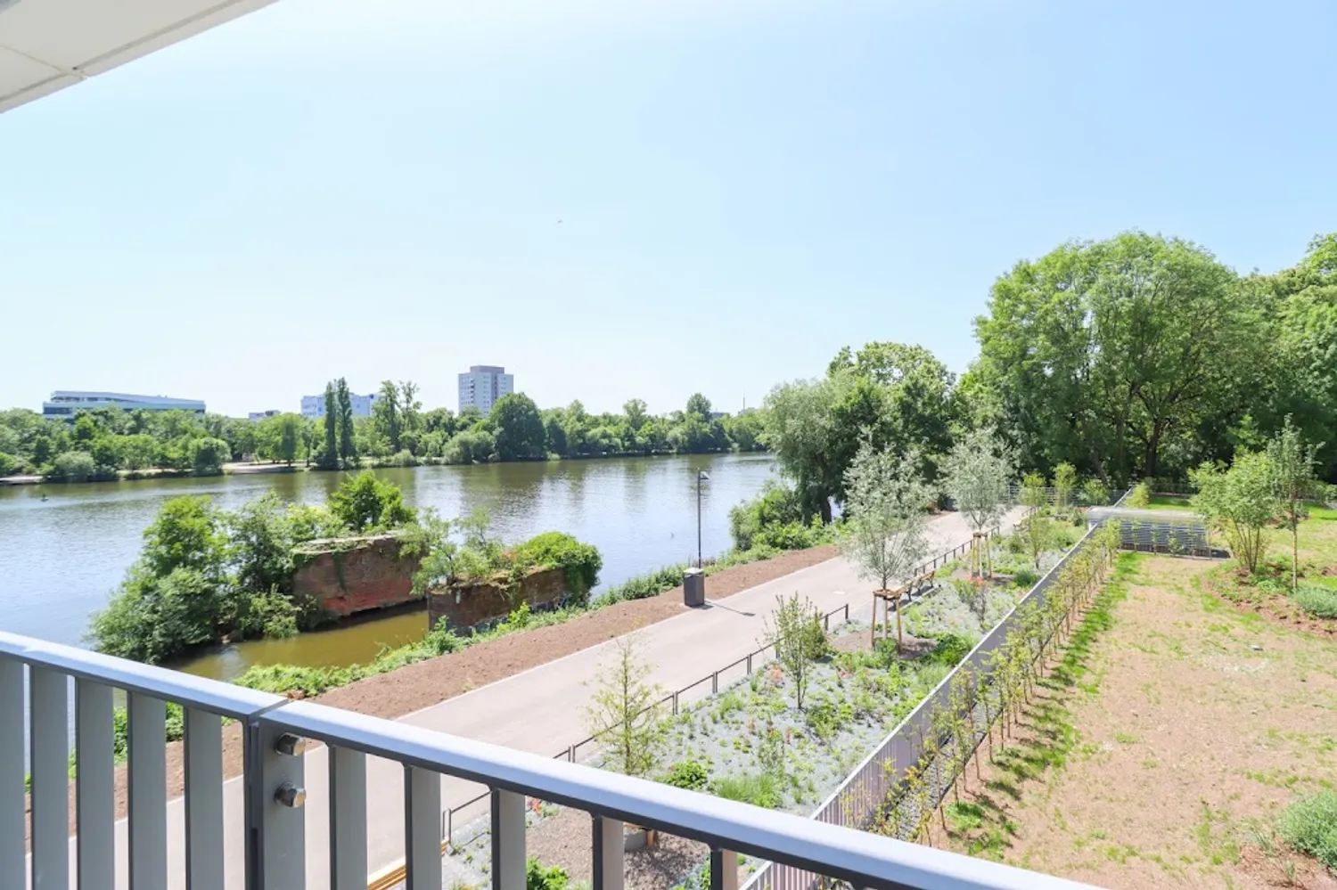 4 Zimmer Wohnung mit 131 m² in Frankfurt am Main – Bild 9