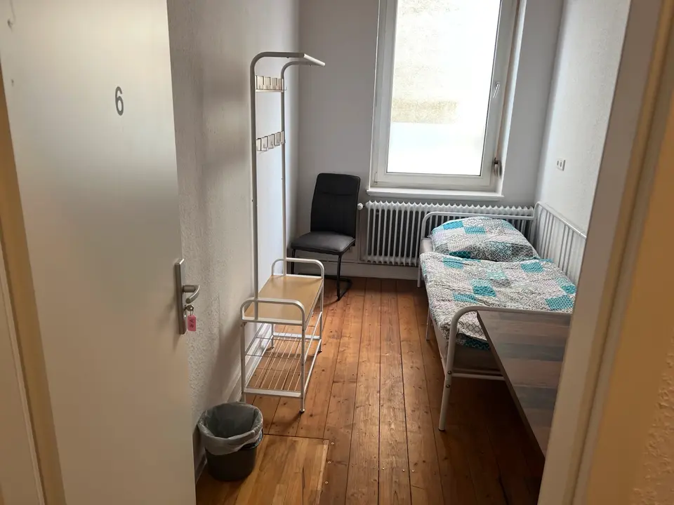 6 Zimmer Wohnung mit 100 m² in Bielefeld – Bild 1