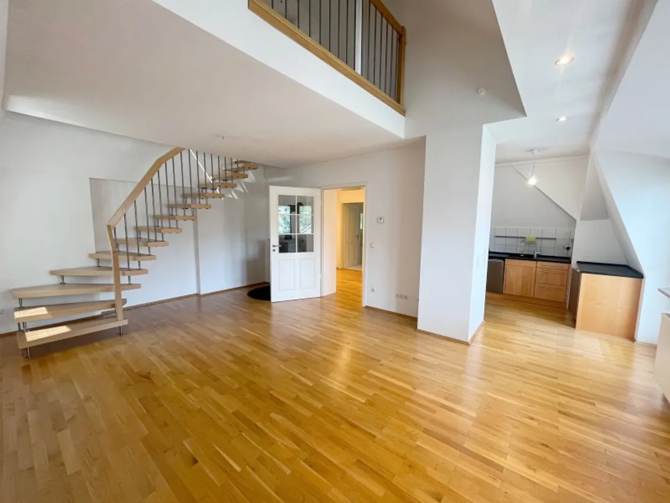 4 room apartment with 133 m² in Wiesbaden – Photo 6