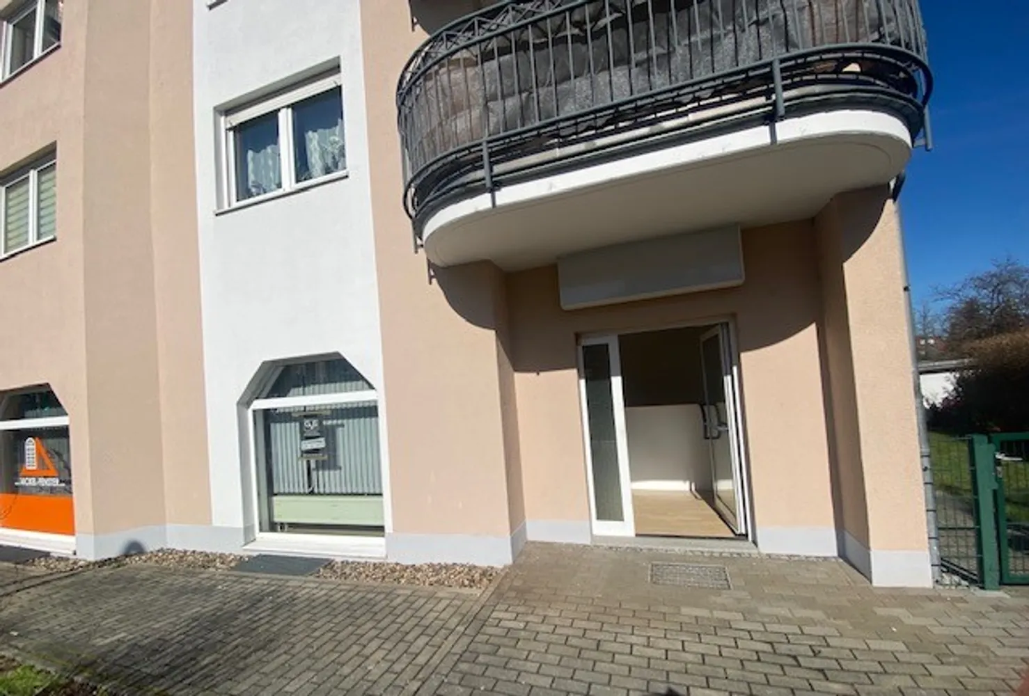 2 Zimmer Wohnung mit 78 m² in Dresden – Bild 2