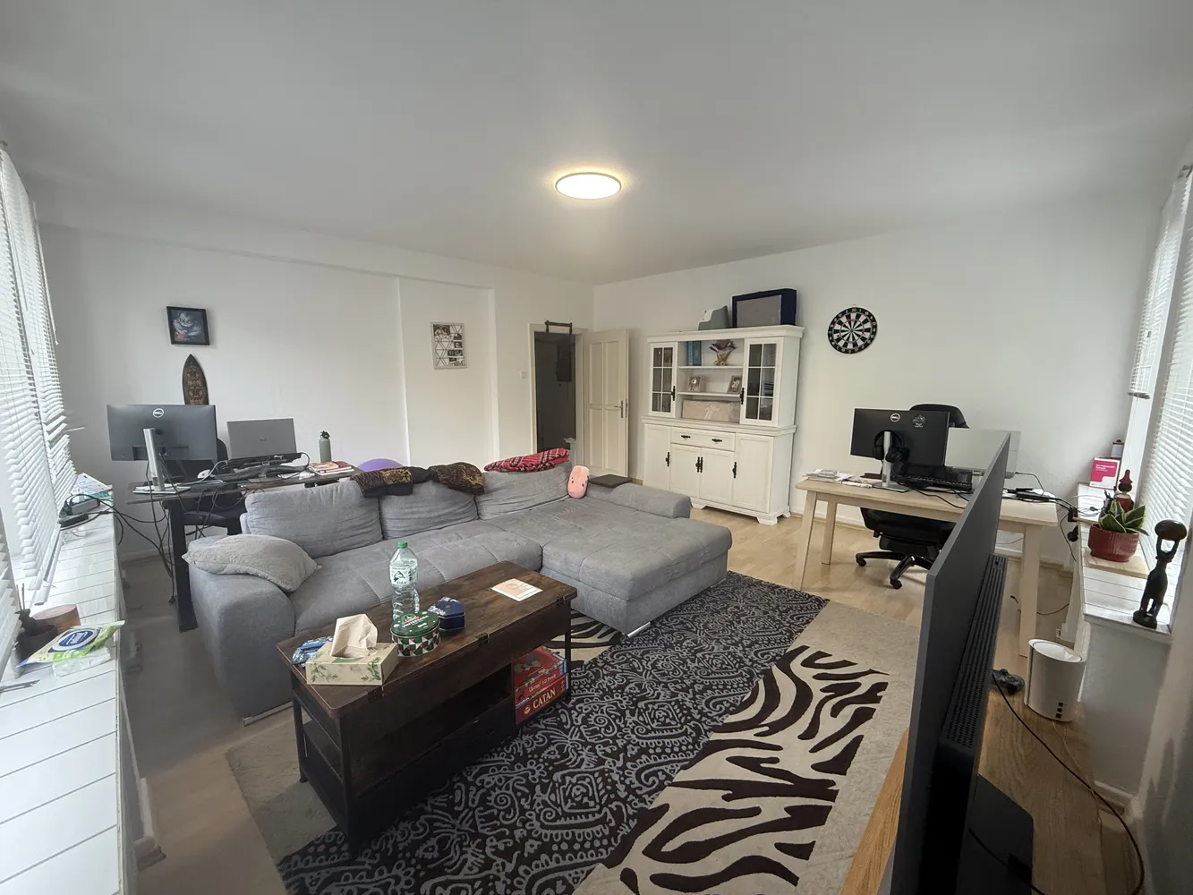 2 Zimmer Wohnung mit 82 m² in Düsseldorf – Bild 2