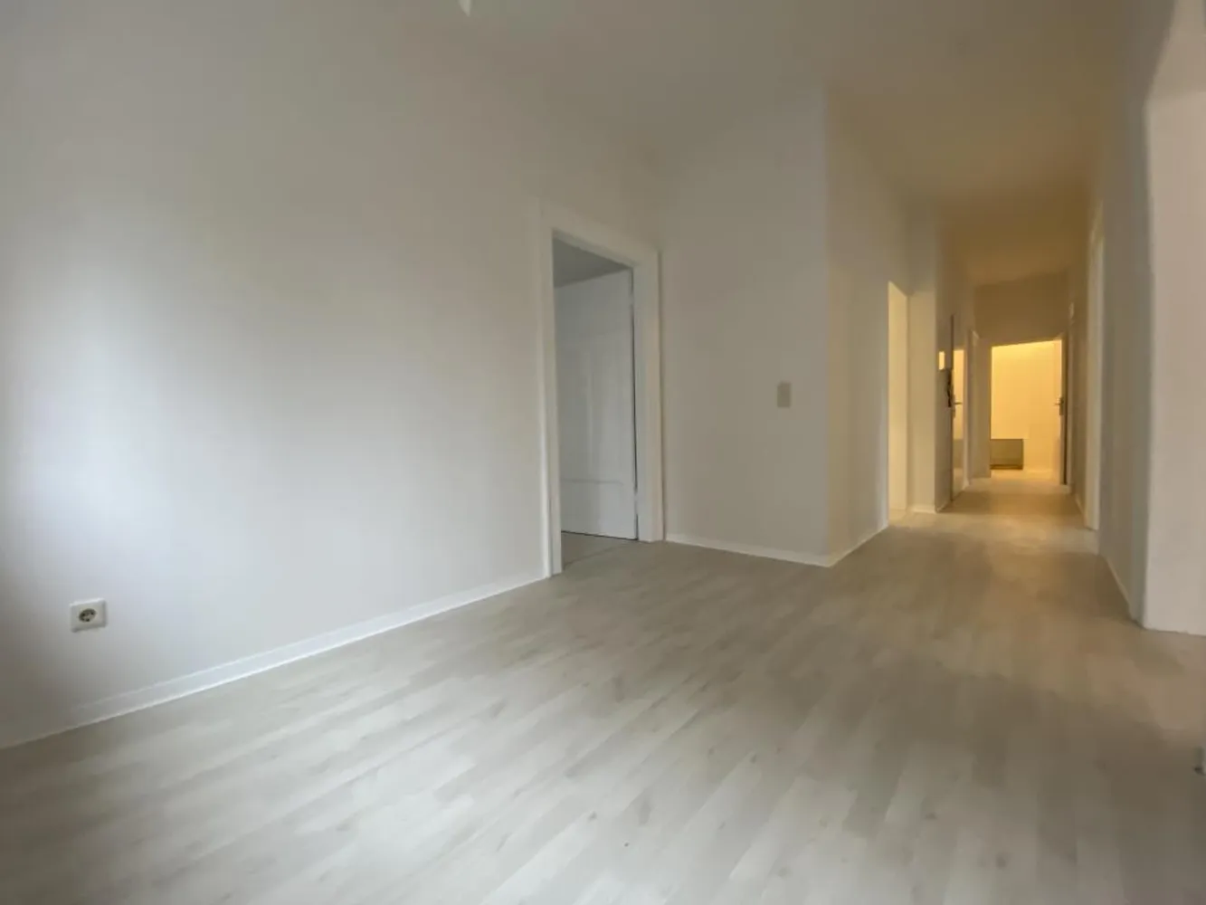 4 Zimmer Wohnung mit 99 m² in Ludwigshafen am Rhein – Bild 2