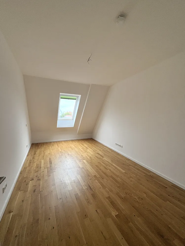 4 Zimmer Wohnung mit 146 m² in Berlin – Bild 3