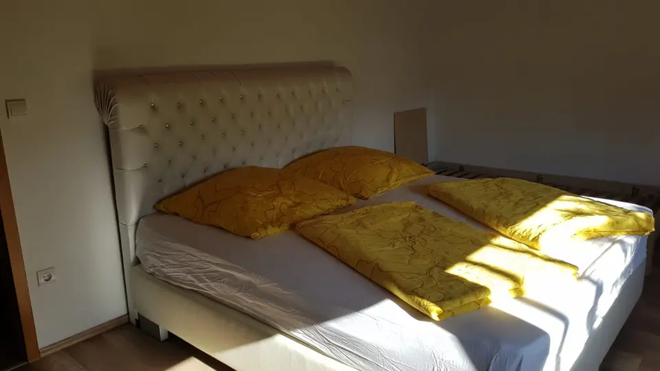 WG-Zimmer mit 75 m² in Frankfurt am Main – Bild 2