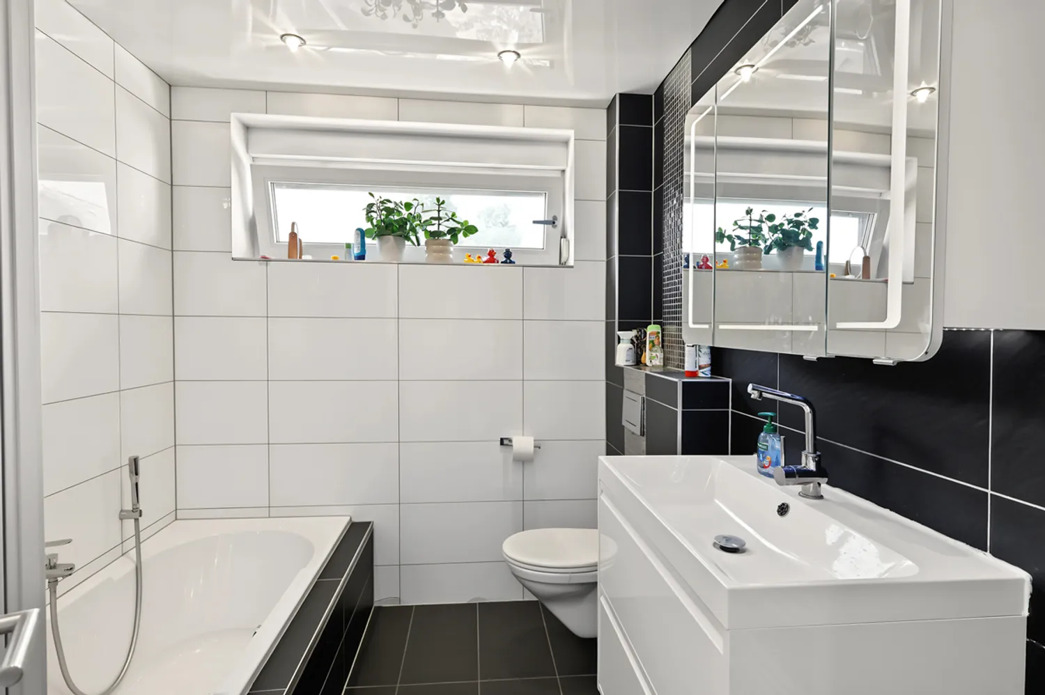 4 Zimmer Wohnung mit 105 m² in Mannheim – Bild 3