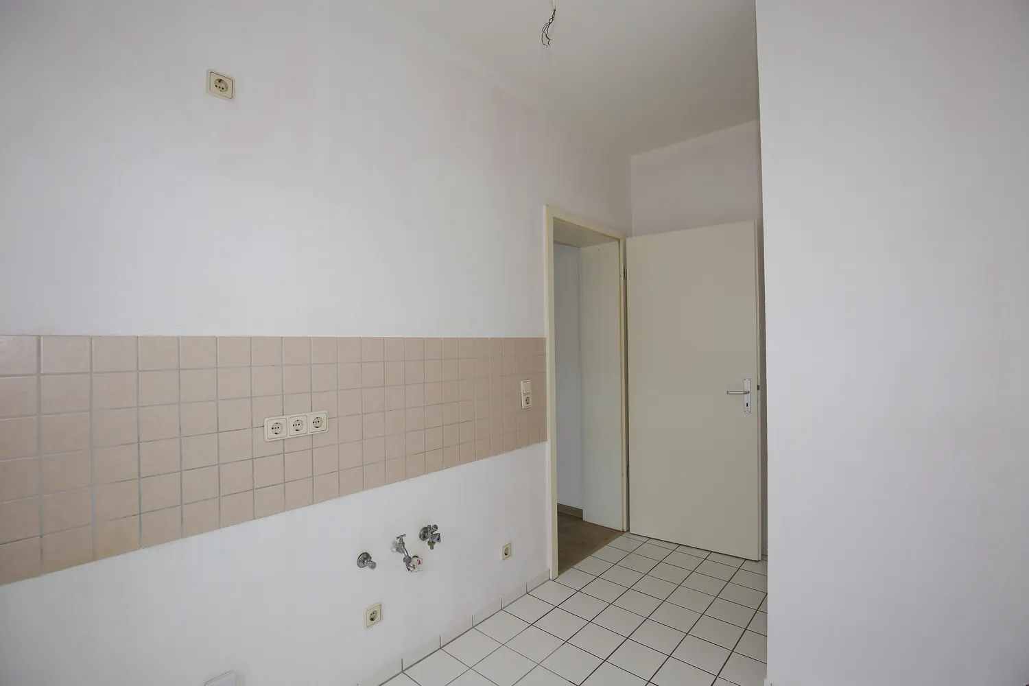 6 Zimmer Wohnung mit 182 m² in Halle (Saale) – Bild 4