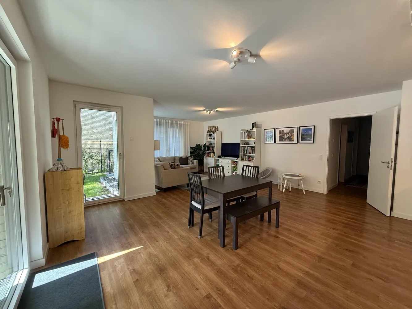 4 Zimmer Wohnung mit 149 m² in Hamburg – Bild 3
