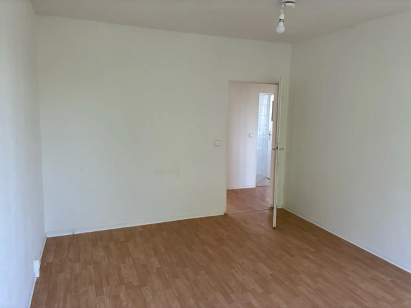 3 Zimmer Wohnung mit 61 m² in Halle (Saale) – Bild 2