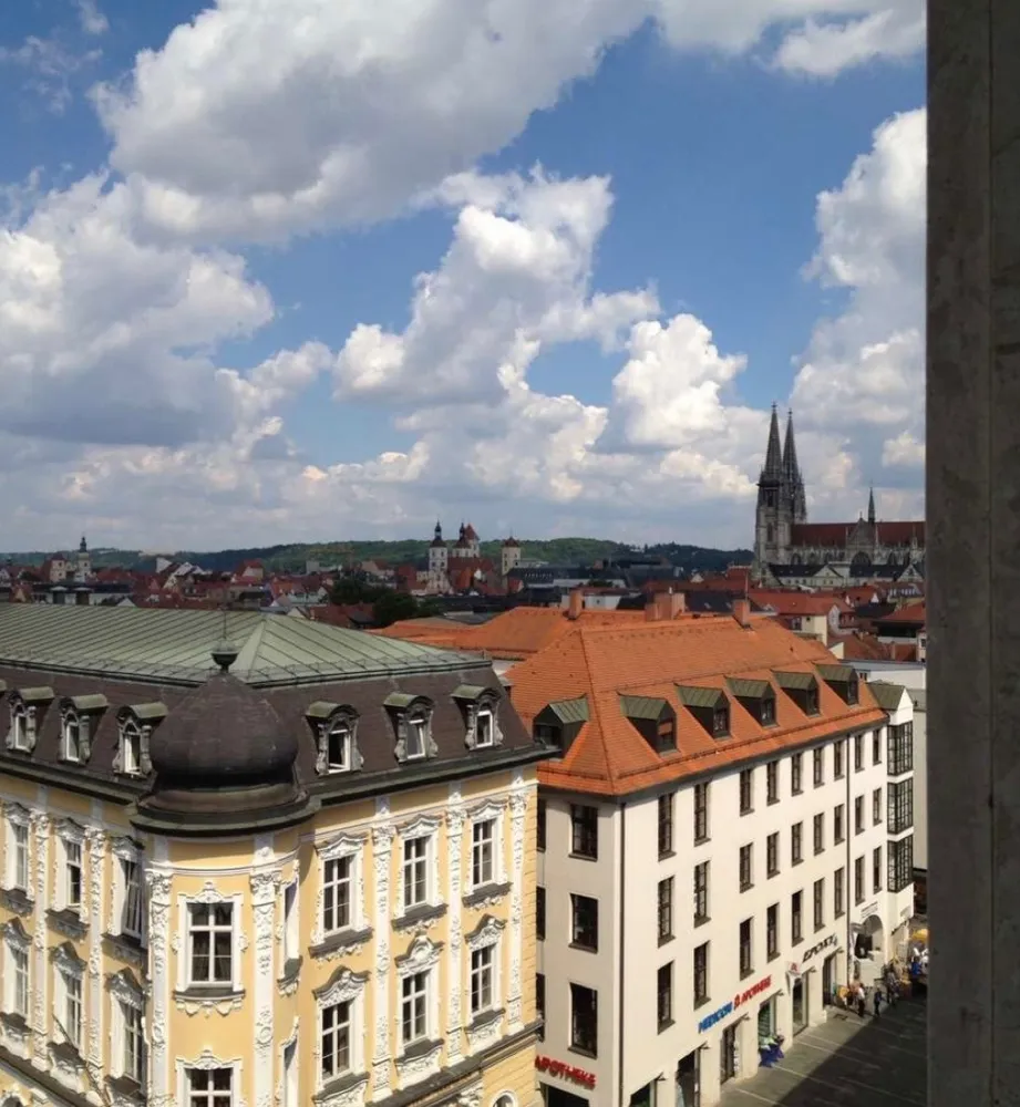 3 Zimmer Wohnung mit 108 m² in Regensburg – Bild 1