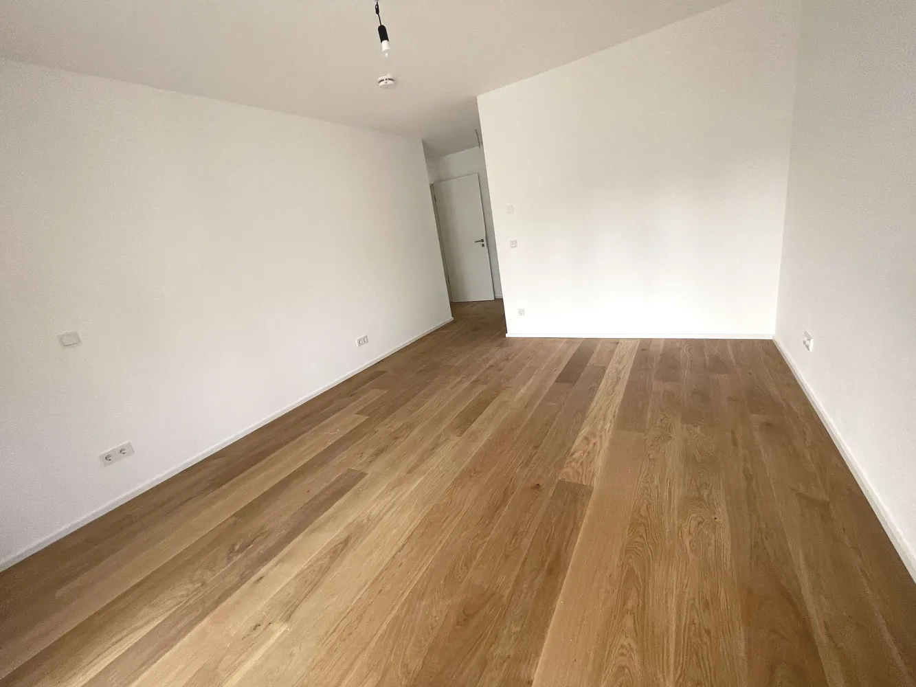 2 Zimmer Wohnung mit 92 m² in München – Bild 11
