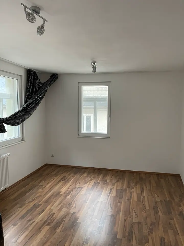 7 Zimmer Wohnung mit 200 m² in Mittweida – Bild 8