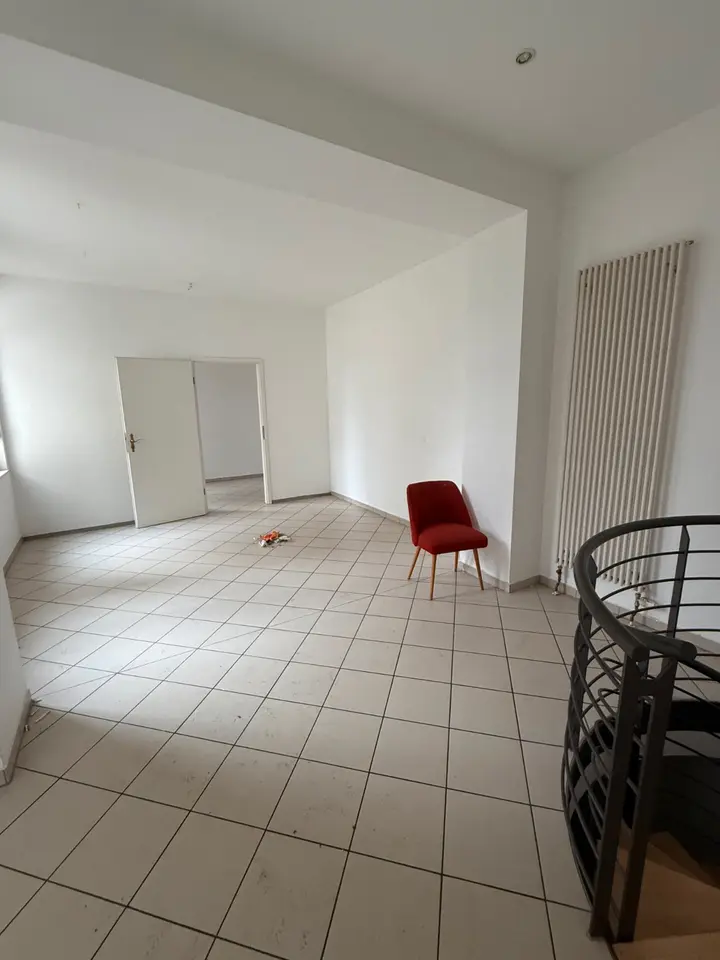 4 Zimmer Wohnung mit 100 m² in Dresden – Bild 2