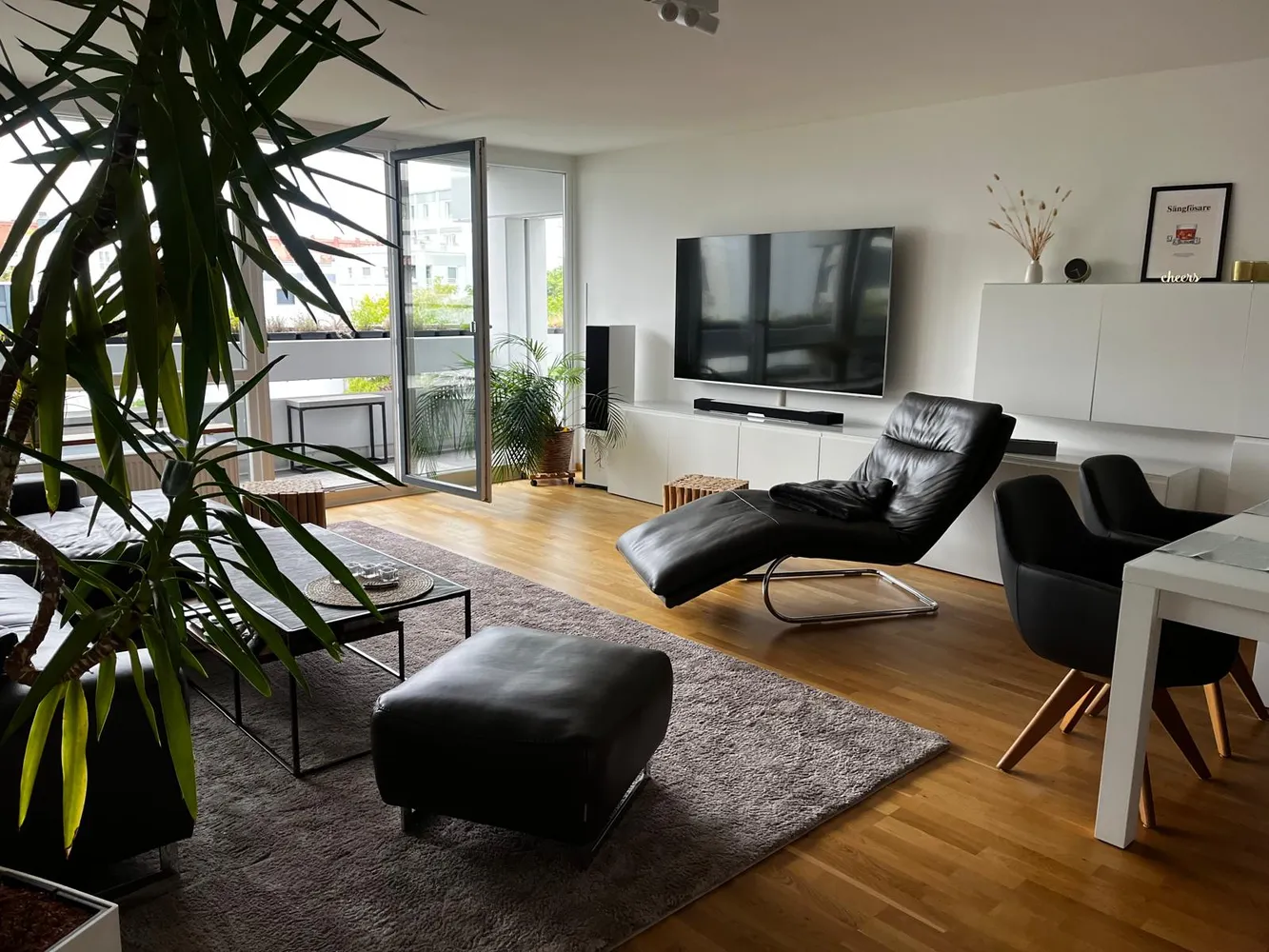 3 Zimmer Wohnung mit 142 m² in München – Bild 5