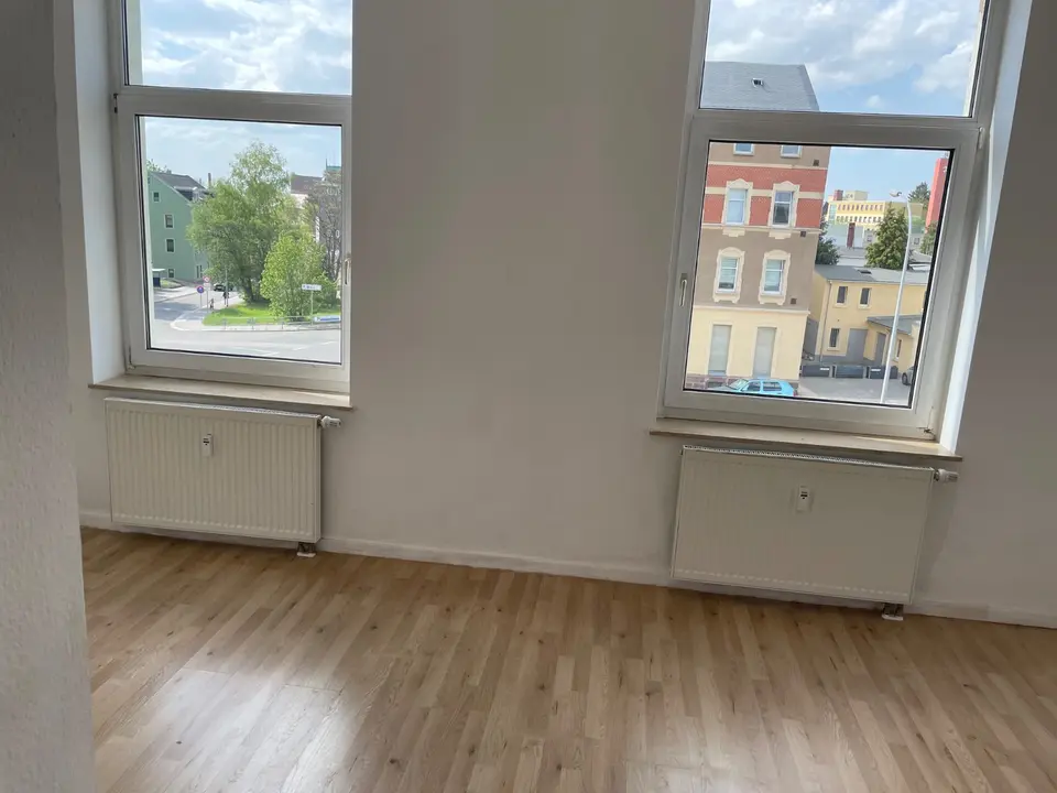 4 Zimmer Wohnung mit 104 m² in Limbach-Oberfrohna – Bild 2