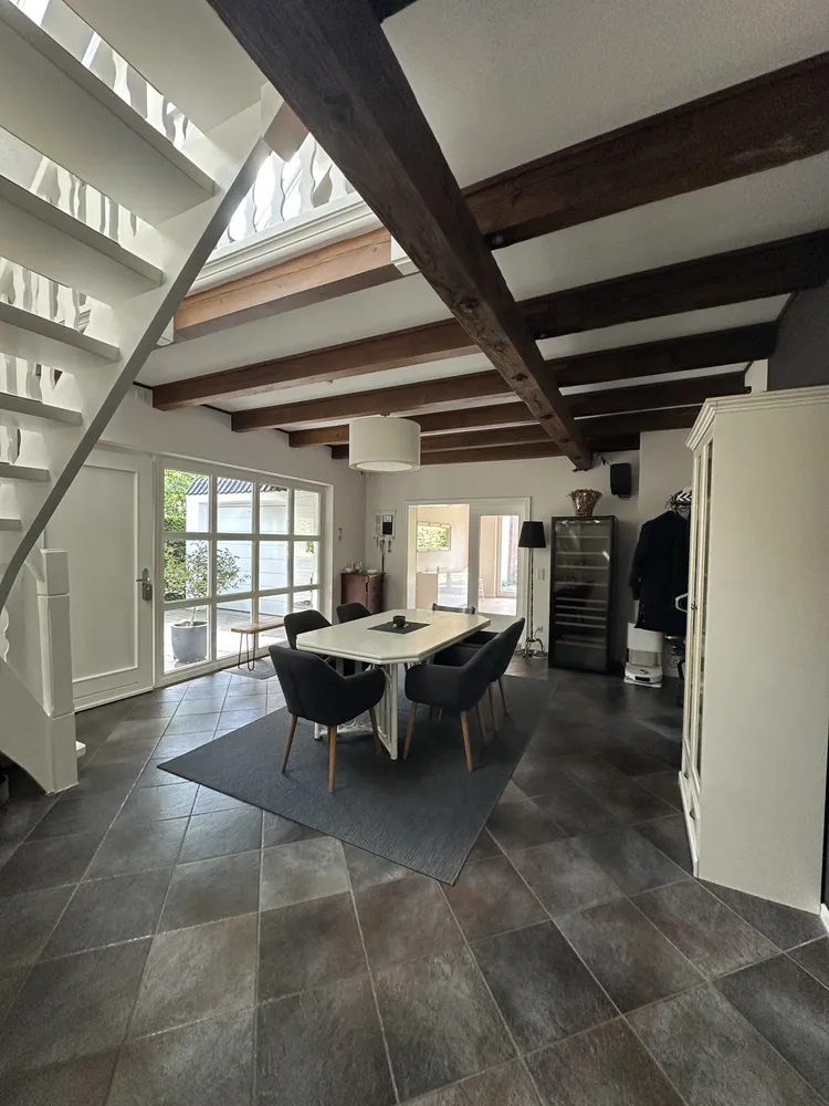 6 Zimmer Haus mit 200 m² in Hamburg – Bild 12