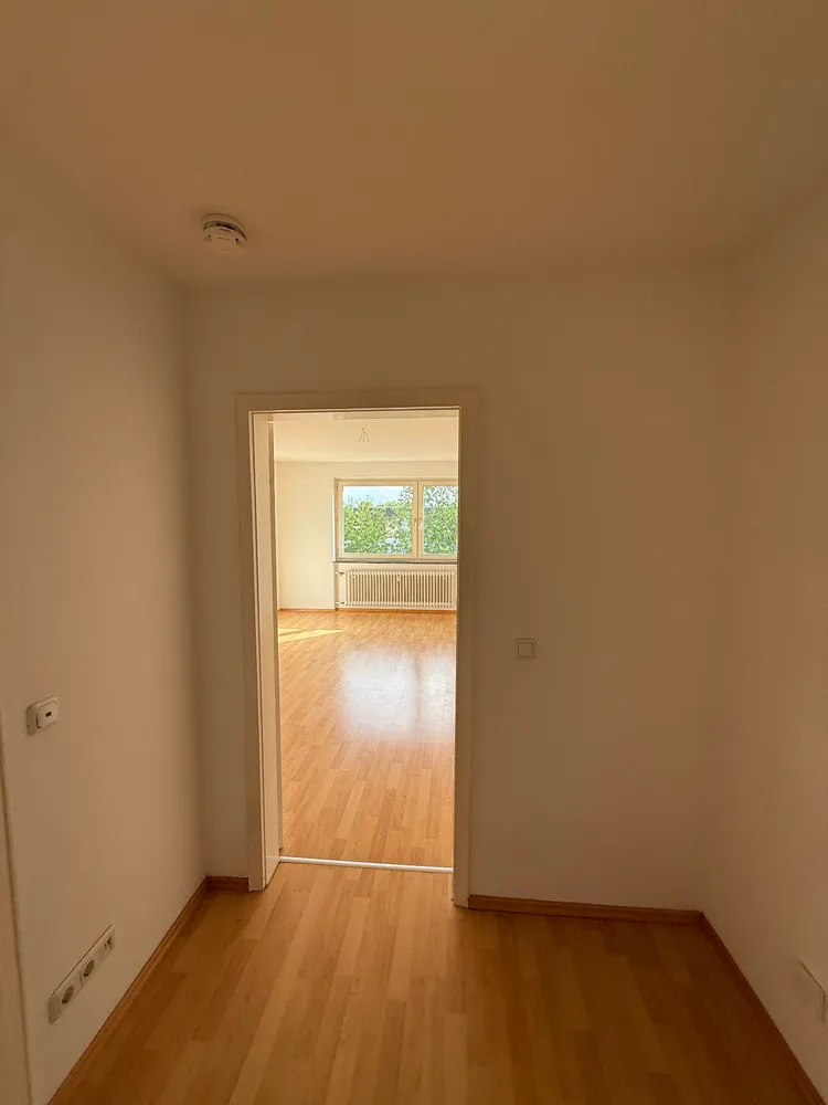 1 room apartment with 30 m² in Munich – Photo 3