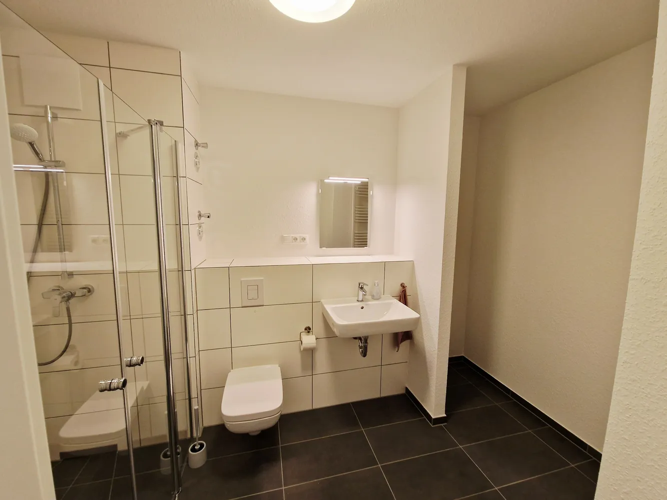2 Zimmer Wohnung mit 54 m² in Köln – Bild 2