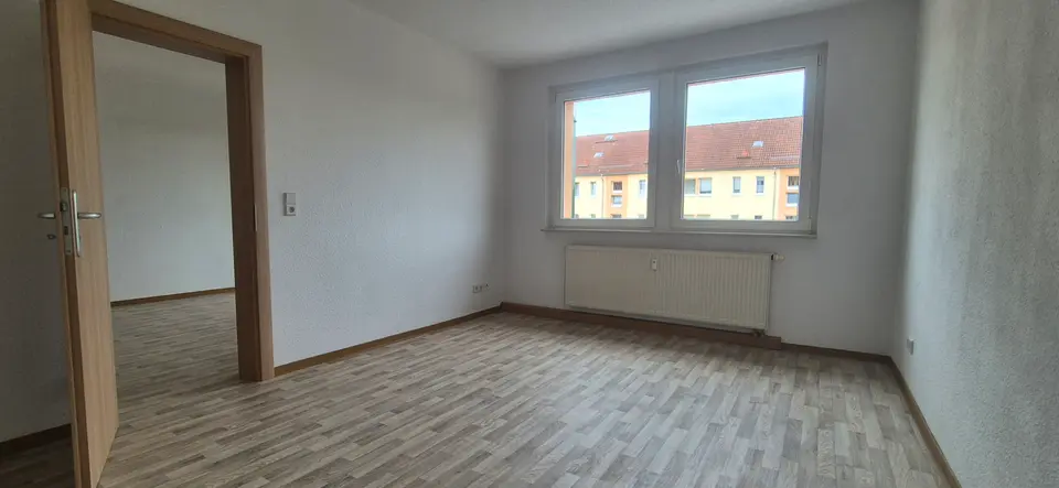 2 Zimmer Wohnung mit 48 m² in Crimmitschau – Bild 2